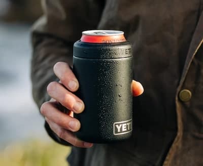 Insulated can cooler