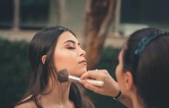 25+ Gifts for a Beauty Master Who Makes Every Detail Count