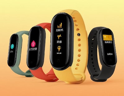 Fitness bracelet or smartwatch